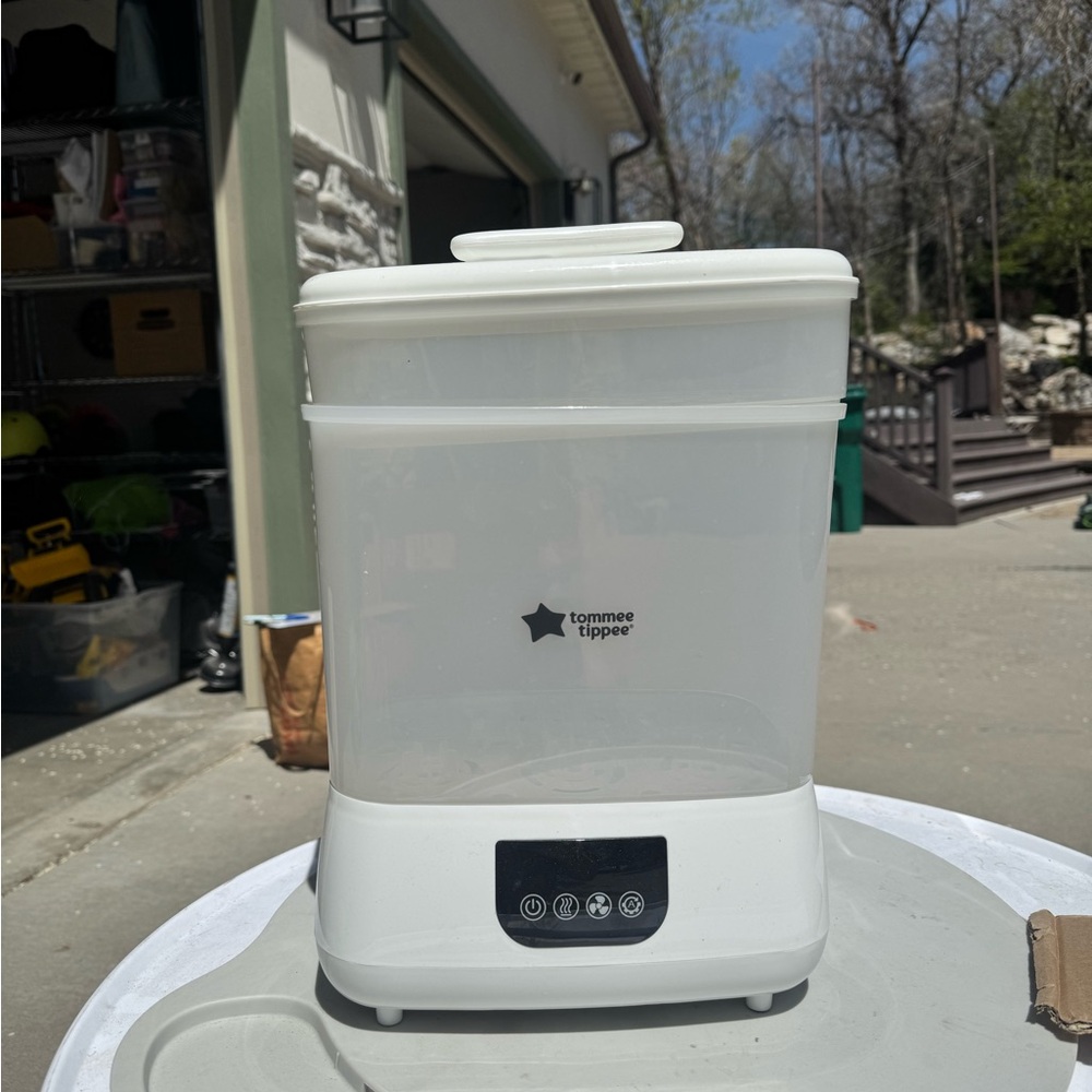 Tommee Tippee White Electric Sterilizer